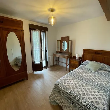 Casa Rustica Con Jardin En